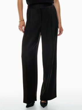 Aritzia pleated satin pant size 0